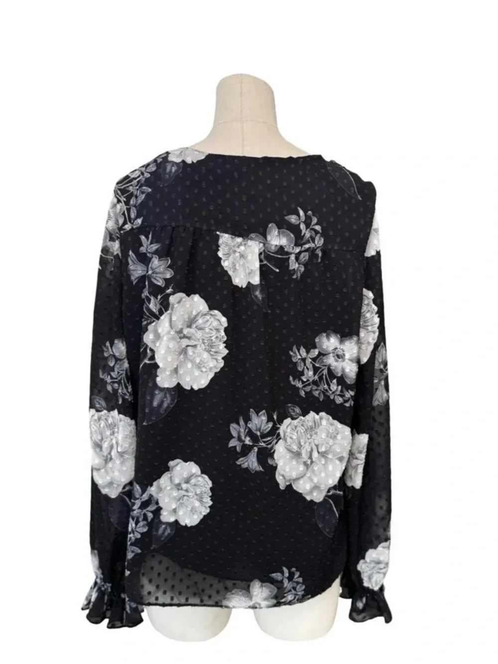 White House Black Market Black Floral Swiss Dot Blouse Size M - Picture 4 of 7